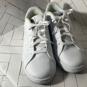 Nike white dx5939-102 court shoes. Men’s size 8. Worn once.